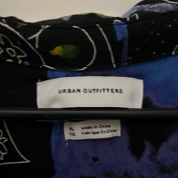 urbanoutfitters multicolored button down shirt - Picture 2 of 3